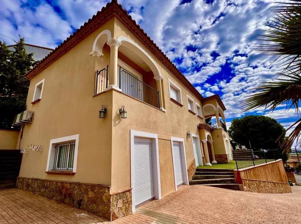 Casa Mas Ambros Con Piscina Desbordante Βίλα Calonge  Εξωτερικό φωτογραφία